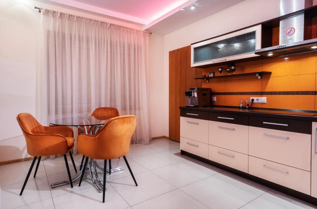 Premium Jacuzzi Apartment كلابيدا المظهر الخارجي الصورة